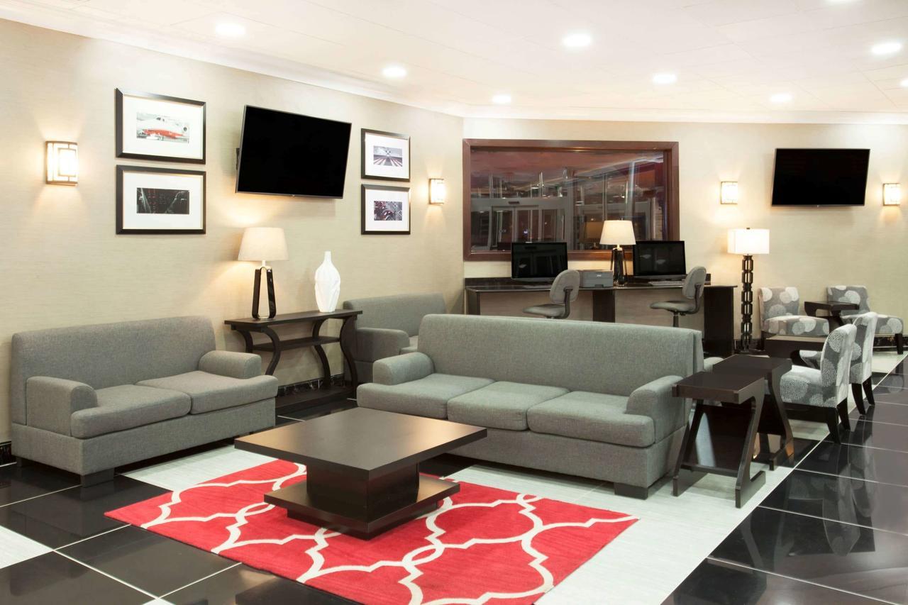 Ramada Plaza By Wyndham Chicago North Shore Wheeling Exteriér fotografie